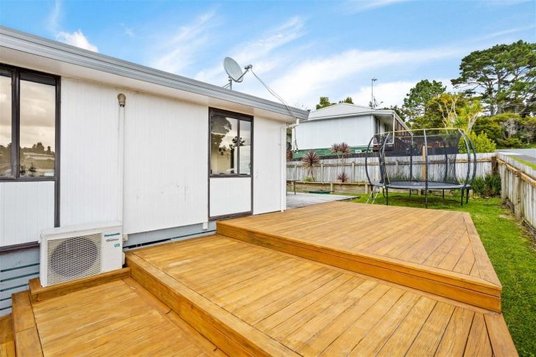 Photo of property in 3 Maywood Crescent, Glen Eden, Auckland, 0602