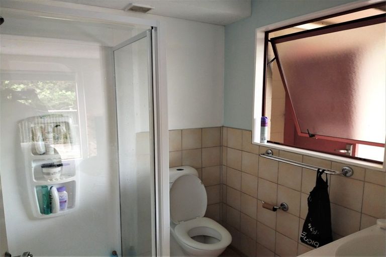 Photo of property in 22 Crescent Road East, Ostend, Waiheke Island, 1081