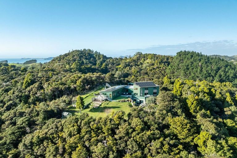 Photo of property in 1559 Pataua Road North, Pataua North, Whangarei, 0175