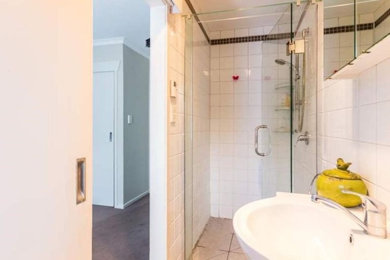 Photo of property in 148 Aviemore Drive, Highland Park, Auckland, 2010