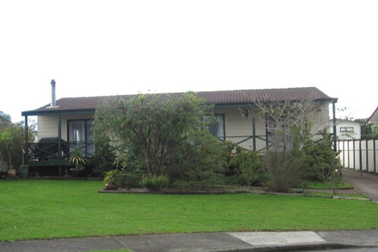 Photo of property in 8 Tyndrum Place, Highland Park, Auckland, 2010