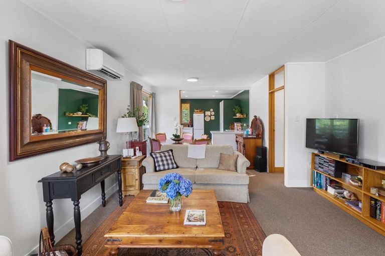 Photo of property in 11 Seaton Court, Hokowhitu, Palmerston North, 4410