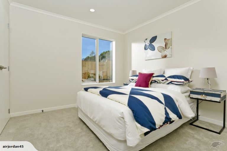 Photo of property in 12 Barrique Road, Kumeu, 0810