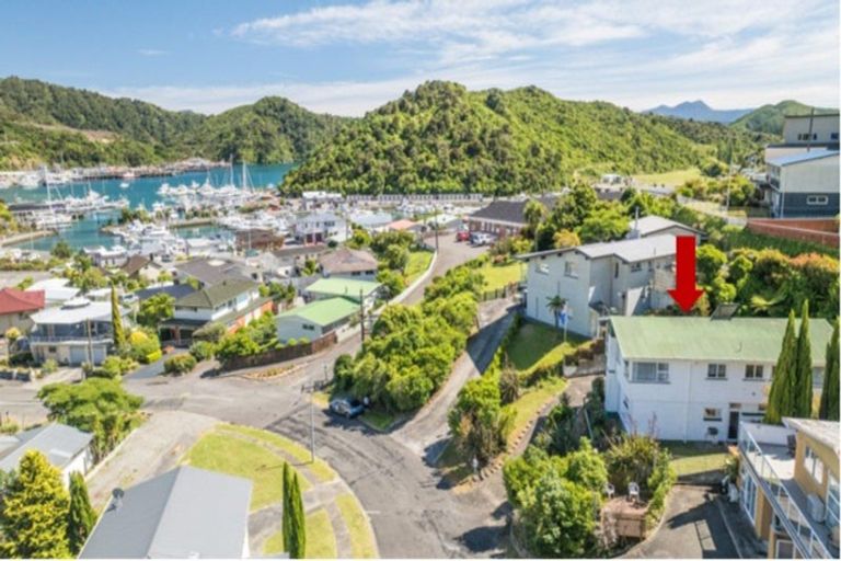 Photo of property in 10 Seaview Crescent, Picton, 7220