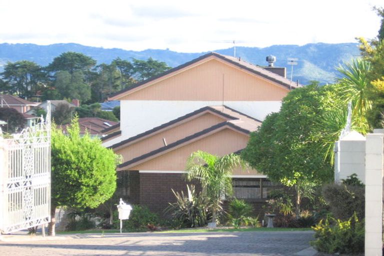 Photo of property in 3/248 Great North Road, Henderson, Auckland, 0612