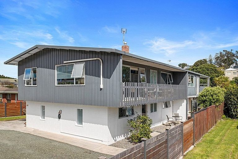 Photo of property in 3/15 Omana Road, Milford, Auckland, 0620
