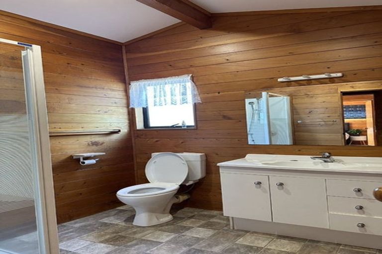 Photo of property in 6 Fishermans Cove, Army Bay, Whangaparaoa, 0930