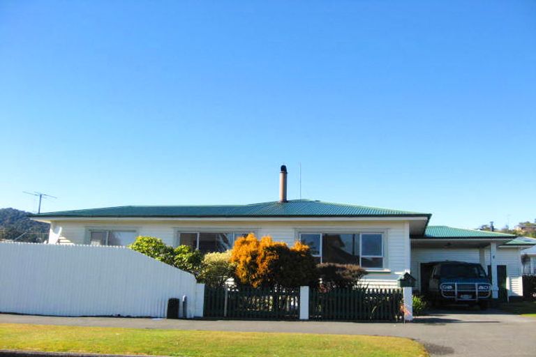 Photo of property in 5 Joyce Crescent, Greymouth, 7805