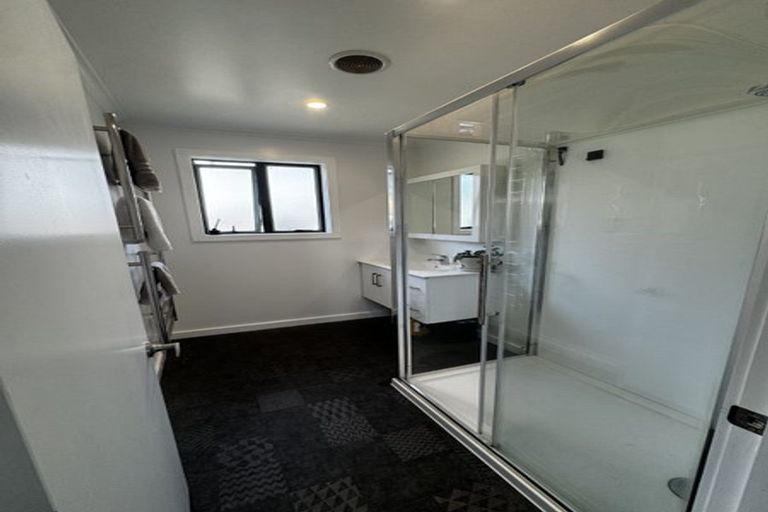 Photo of property in 2/5 Montgomery Street, Stokes Valley, Lower Hutt, 5019