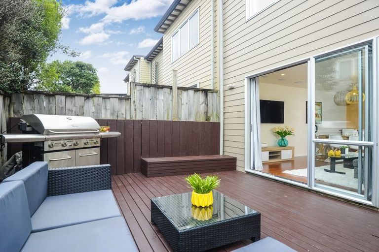 Photo of property in 43 Albionvale Road, Glen Eden, Auckland, 0602