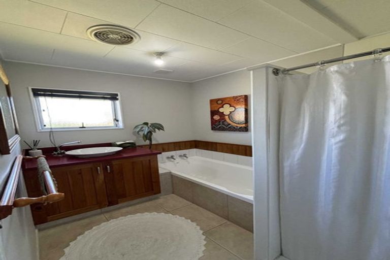 Photo of property in 45 Tait Drive, Greenmeadows, Napier, 4112