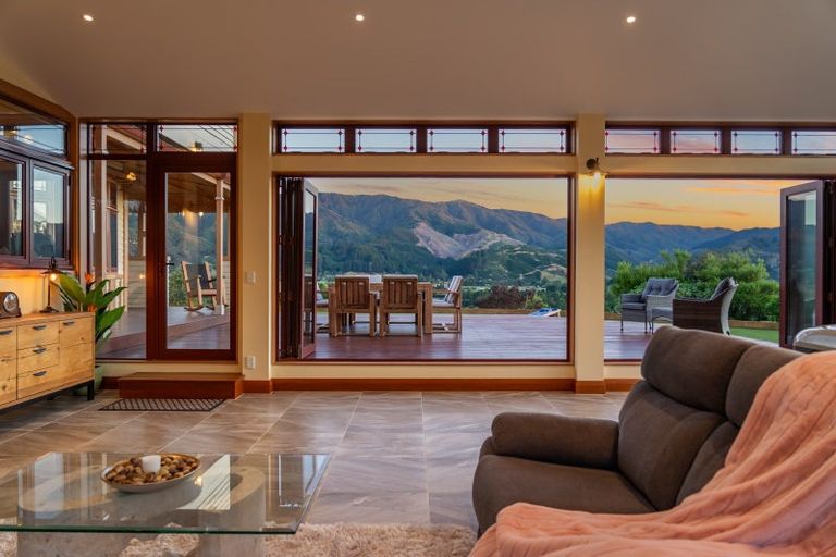 Photo of property in 10 Rural View Way, Maymorn, Upper Hutt, 5018