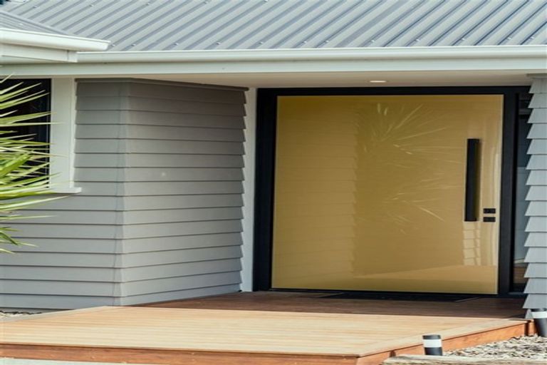 Photo of property in 37 The Esplanade, Pegasus, 7612