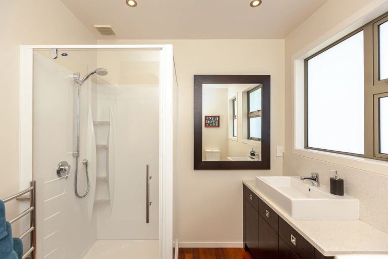 Photo of property in 52 The Parade, Paekakariki, 5034