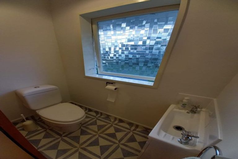 Photo of property in 4 Fernwood Place, Fitzherbert, Palmerston North, 4410