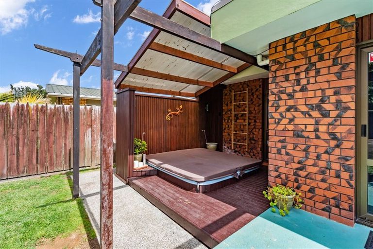 Photo of property in 243 Fairway Drive, Te Kamo, Whangarei, 0112