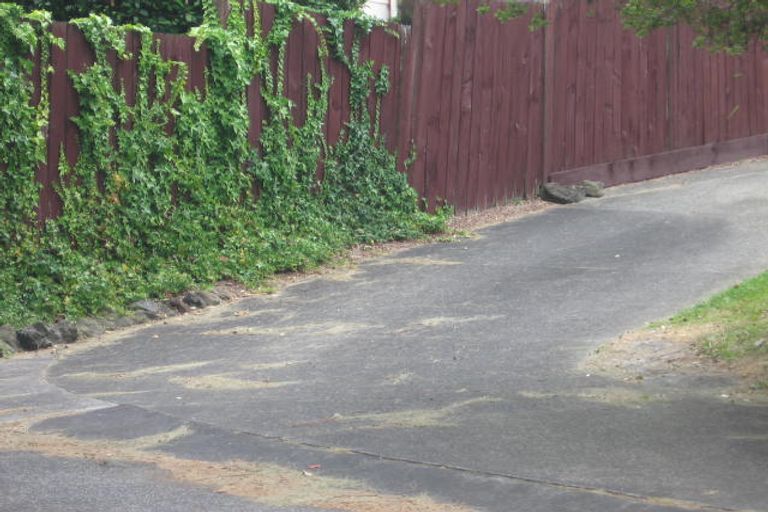 Photo of property in 2/37 Edgeworth Road, Glenfield, Auckland, 0629