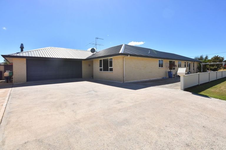 Photo of property in 2 Kura Place, Mosgiel, 9024