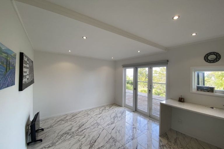 Photo of property in 121 Fairview Avenue, Fairview Heights, Auckland, 0632