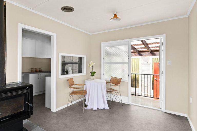 Photo of property in 19 Mangarau Crescent, Havelock North, 4130