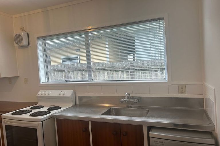 Photo of property in 40 Tiraumea Drive, Pakuranga, Auckland, 2010