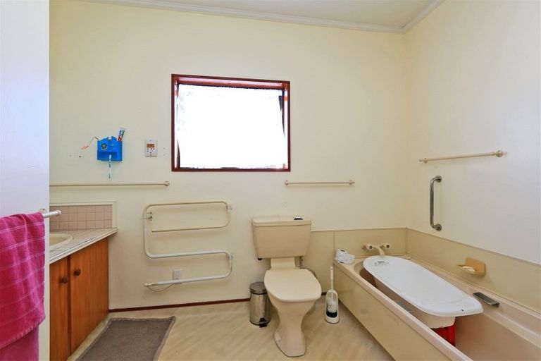 Photo of property in 2/623 Frederick Street, Mahora, Hastings, 4120