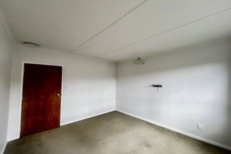 Photo of property in 8 Gillespie Street, Taita, Lower Hutt, 5011