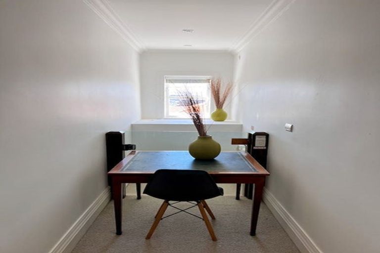 Photo of property in 8 Central Terrace, Alicetown, Lower Hutt, 5010