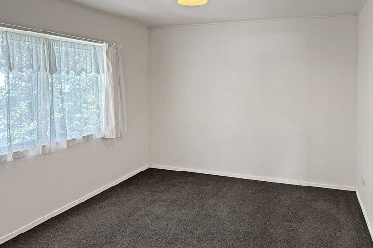 Photo of property in 15 Pisces Road, Glen Eden, Auckland, 0602