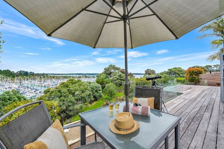 Photo of property in 81 Pine Harbour Parade, Beachlands, Auckland, 2018