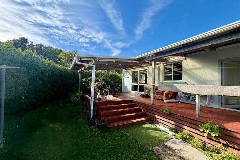 Photo of property in 74 Parris Street, Waitara, 4320