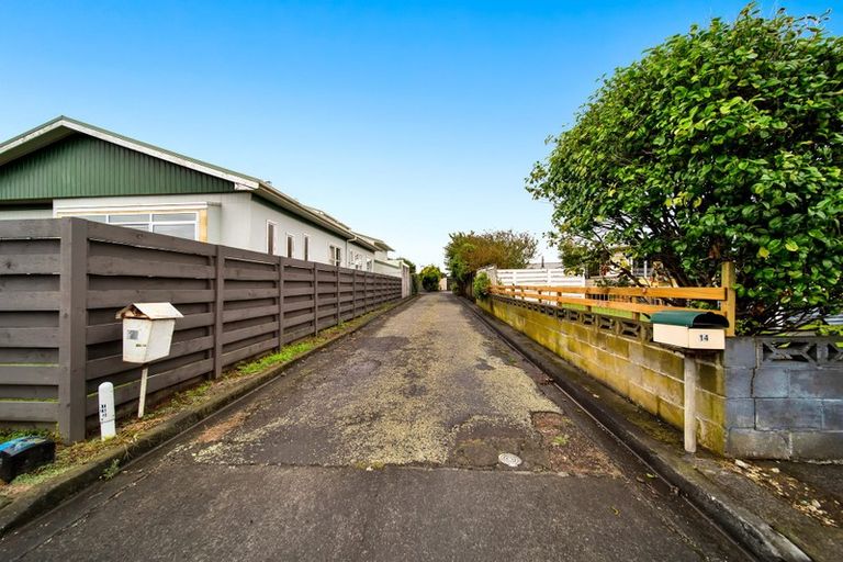 Photo of property in 14 Tawa Street, Hawera, 4610
