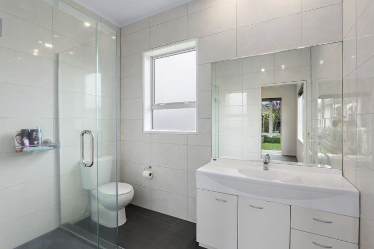 Photo of property in 16 O'halloran Drive, Halswell, Christchurch, 8025