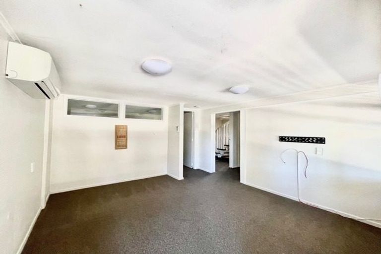 Photo of property in 12 Moore Street, Hillcrest, Auckland, 0627