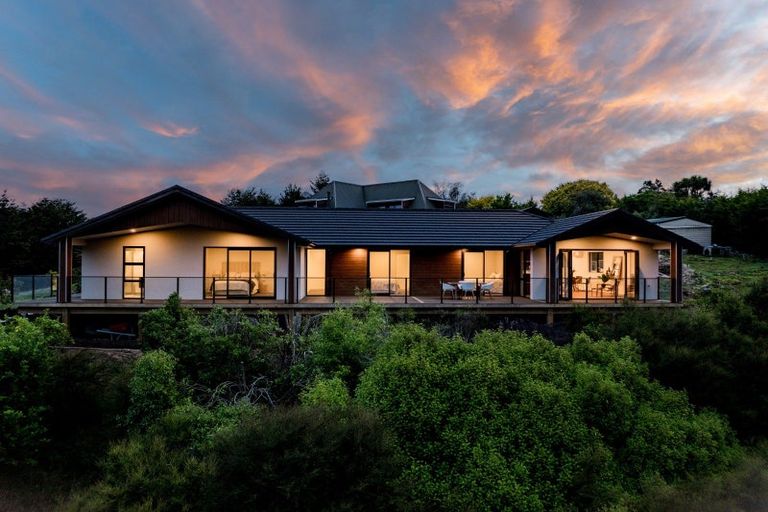 Photo of property in 17 Freyberg Road, Fairfield, Dunedin, 9018