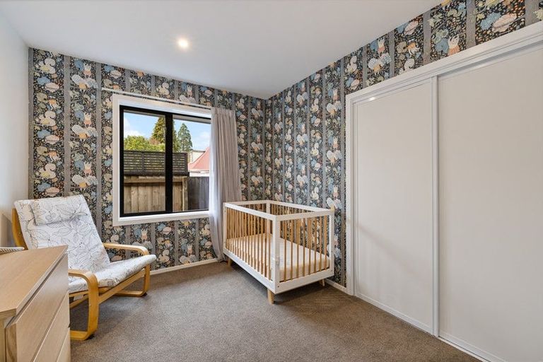 Photo of property in 1 Nutfield Lane, Cashmere, Christchurch, 8022