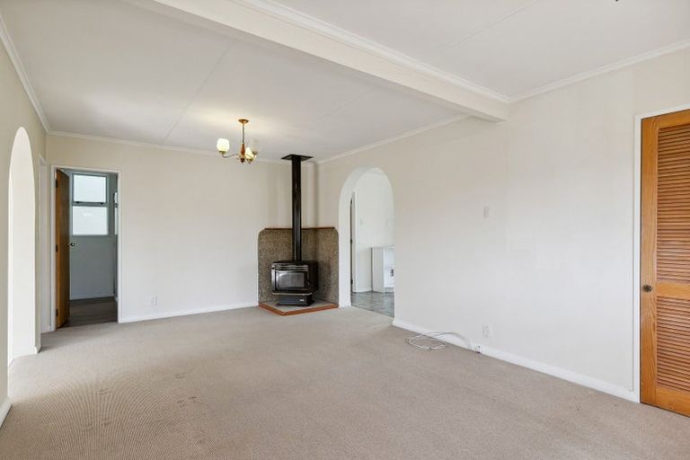 Photo of property in 89 Renown Road, Raumati South, Paraparaumu, 5032