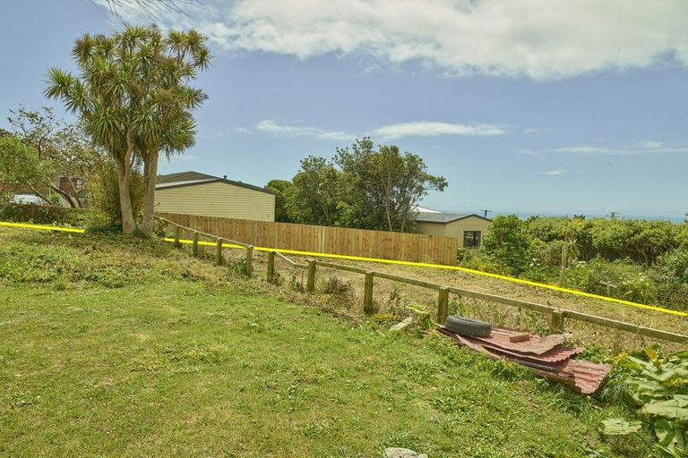 Photo of property in 61 Pikarere Street, Titahi Bay, Porirua, 5022
