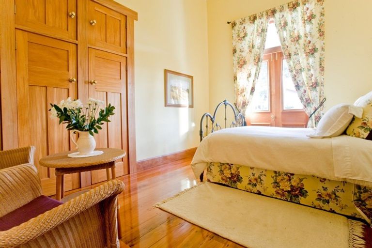 Photo of property in Mchardy Homestead, 11 Bracken Street, Hospital Hill, Napier, 4110