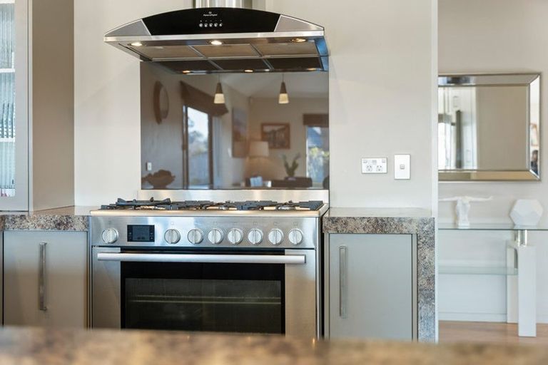 Photo of property in 17 Gandalf Crescent, Paraparaumu, 5032