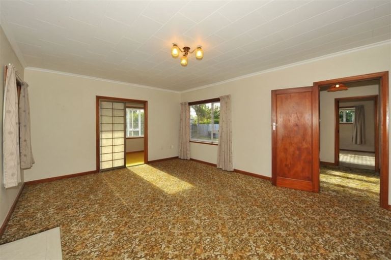 Photo of property in 6 Jennifer Street, Bryndwr, Christchurch, 8053