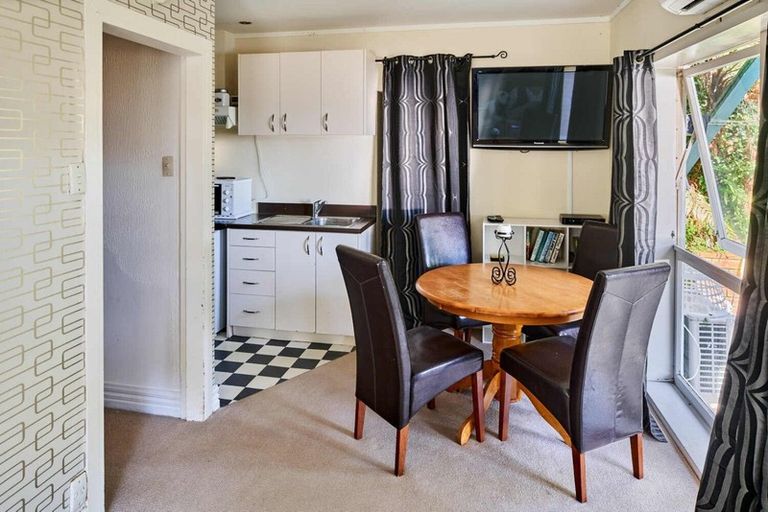 Photo of property in 55 Rona Street, Eastbourne, Lower Hutt, 5013