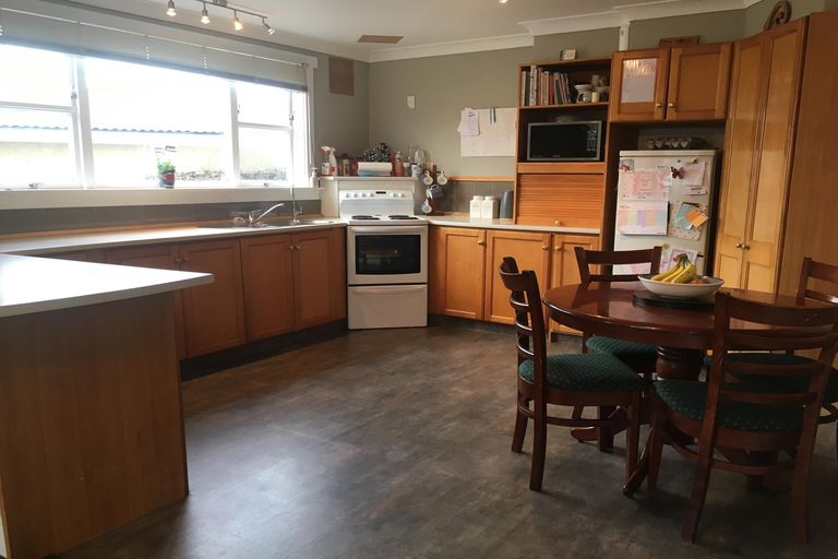 Photo of property in 32 Innes Street, Waimate, 7924