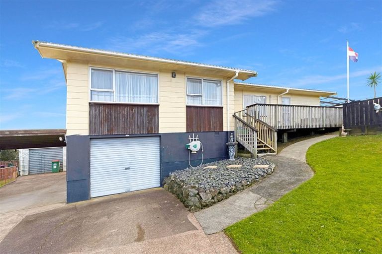 Photo of property in 21 Pankhurst Place, Sunnyvale, Auckland, 0612