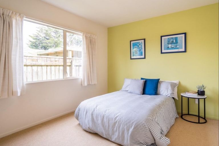 Photo of property in 17 Barrett Drive, Waikanae Beach, Waikanae, 5036