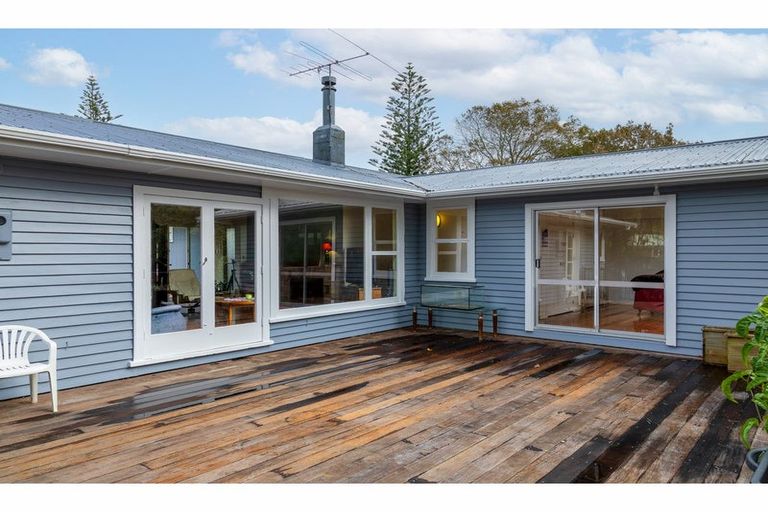 Photo of property in 42 Lowtherhurst Road, Massey, Auckland, 0614