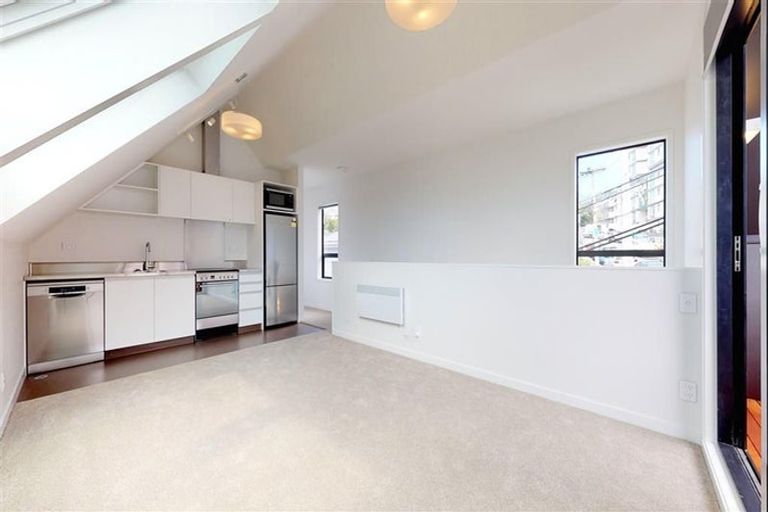 Photo of property in 1/17 Nairn Street, Mount Cook, Wellington, 6011