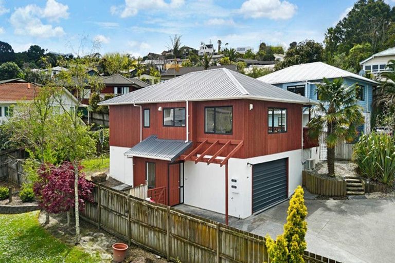 Photo of property in 1/86a West Drive, West Harbour, Auckland, 0618