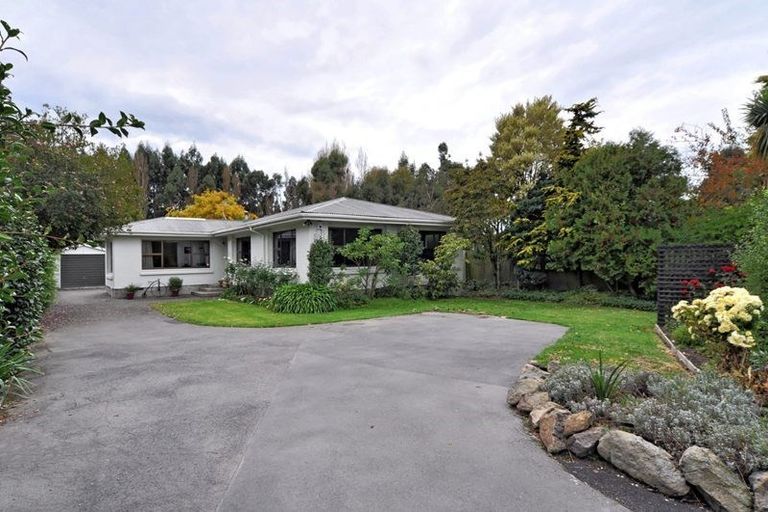 Photo of property in 594 Harewood Road, Harewood, Christchurch, 8051