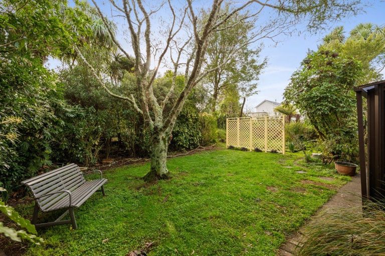 Photo of property in 34 Milton Terrace, Picton, 7220